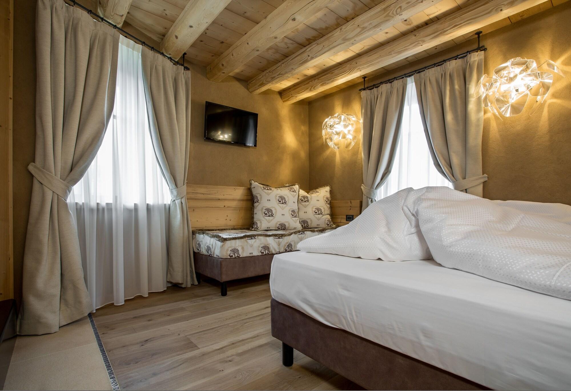 Hotel Orso Grigio Cavalese Exterior foto